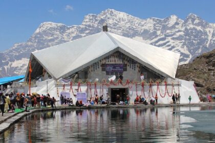हेमकुंड साहिब में बना नया रिकॉर्ड, अब तक 3.68 लाख श्रद्धालुओं ने किए दर्शन